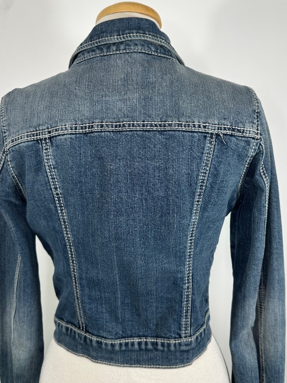 Miss Me Jacket Women's Sz M Blue Denim Embroidered Jean Cropped Coat - Picture 12 of 16